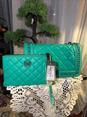 Badgley Mischka Quilted Teal Chain Crossbody with Wristlet